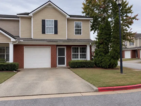 302 Tara Commons Cir, Loganville, GA 30052
