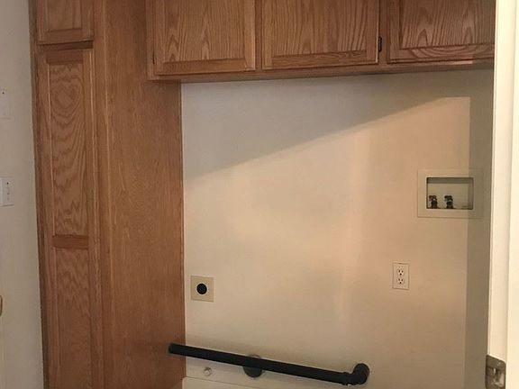 5th image of 2560 Douglas Fir Dr