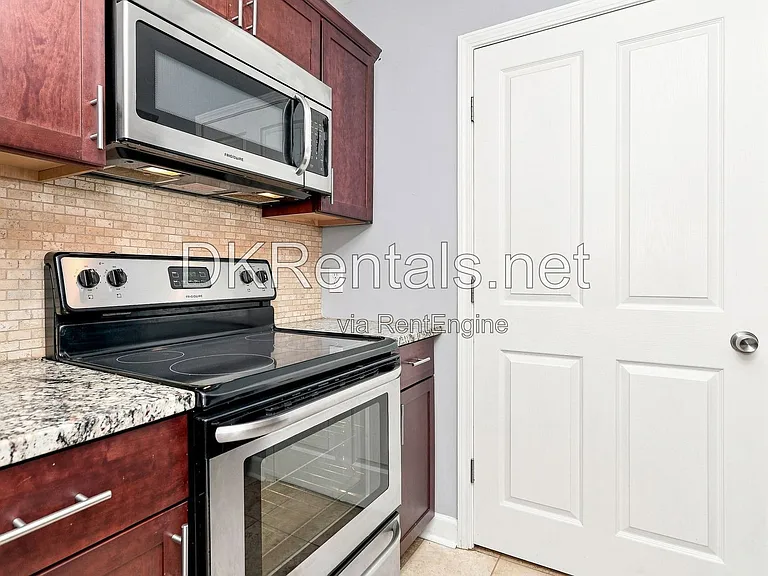 1101 Juniper St NE #728 — Photo 10