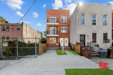 1116 Blake Avenue