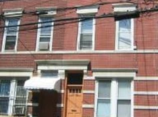 2548 18th St, Astoria, NY 11102