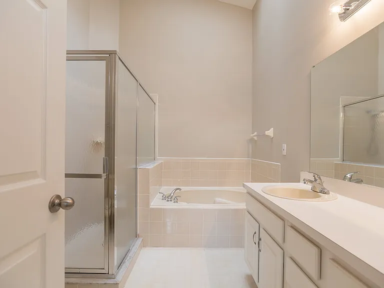 15833 Pine Lily Ct — Photo 11