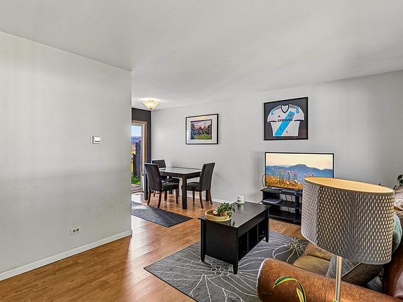 5th image of 1087 Pheasant Run Ln