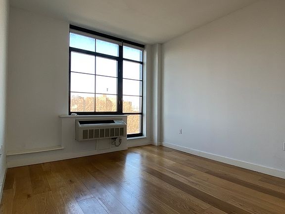 5th image of 180 Nassau St #D7