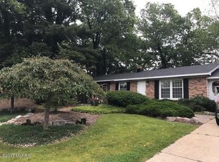2308 Holtman Dr NE, Grand Rapids, MI 49525