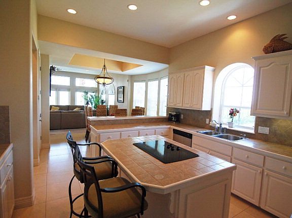 5th image of 8301 Breakers Blvd