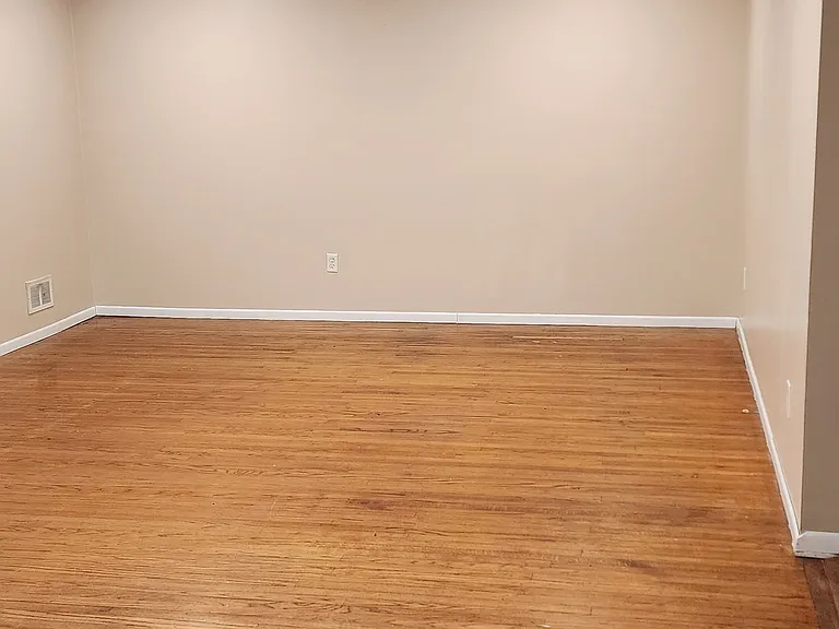 Living Room, recessed lighting, Hardwood floor