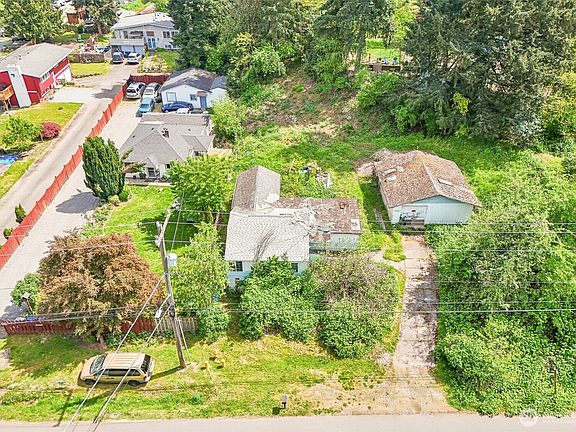 4th image of 12242 10th Avenue S