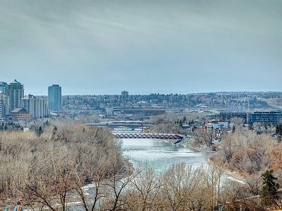 5th image of 228 S Crescent Rd NW