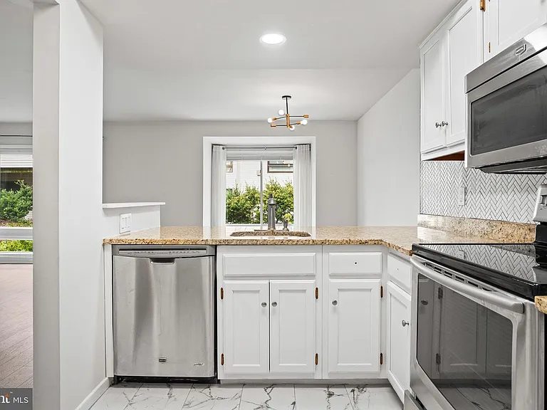 18616 Pier Point Pl — Photo 10