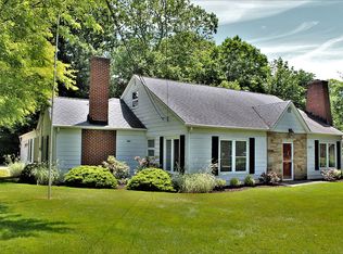 5971 Rockport Ln, Fairview Park, OH 44126