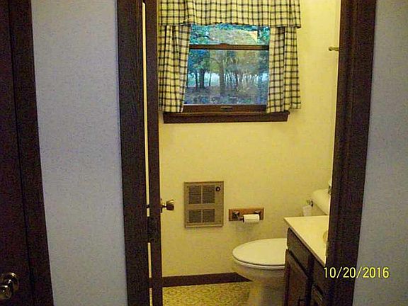 3rd image of 618 Lausanne Ave