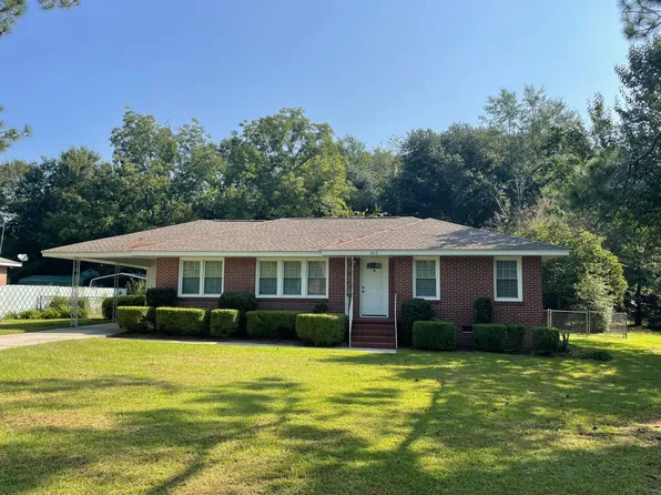 1615 Roberson St, Dublin, GA 31021