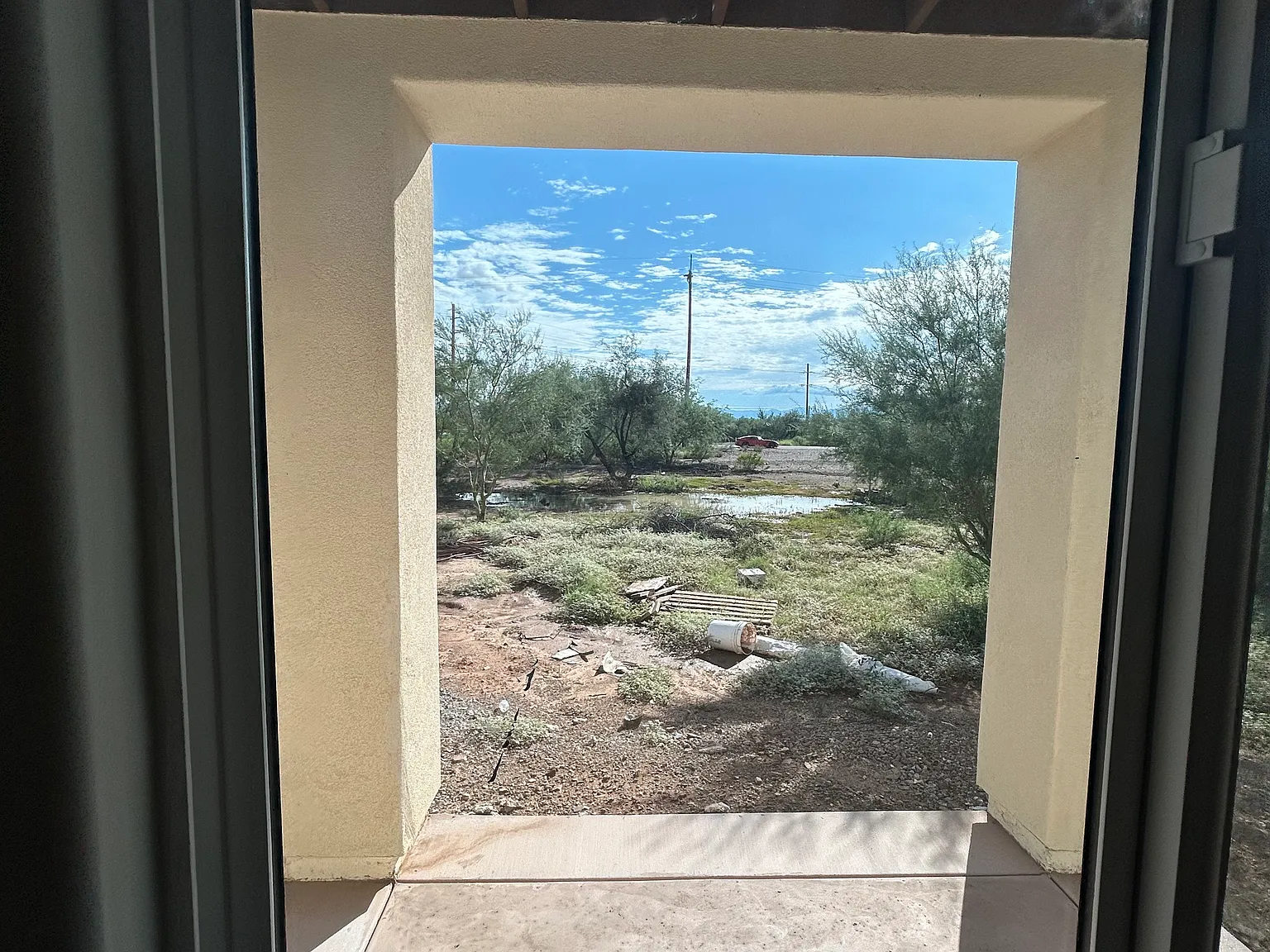 2 bed, 1.5 bath, 1050 sqft, $2,000 — Photo 2
