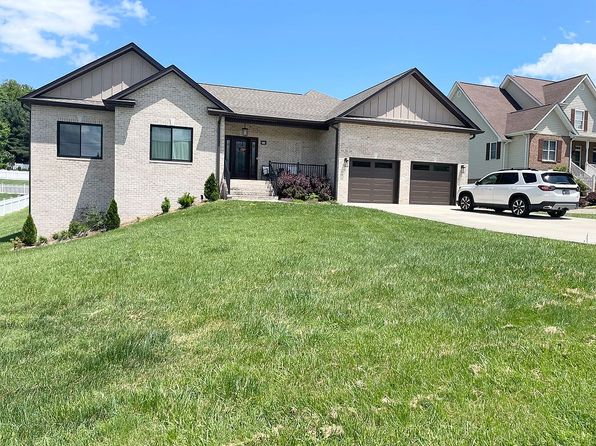 55 Farmstead Ln