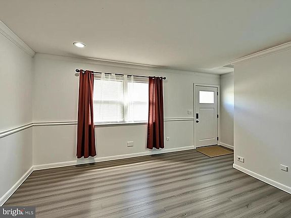 3rd image of 5008 37th Ave