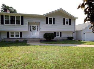 39 Kimberly Dr, North Attleboro, MA 02760