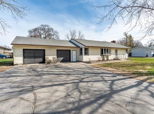 122 W Fir Ave, Fergus Falls, MN 56537