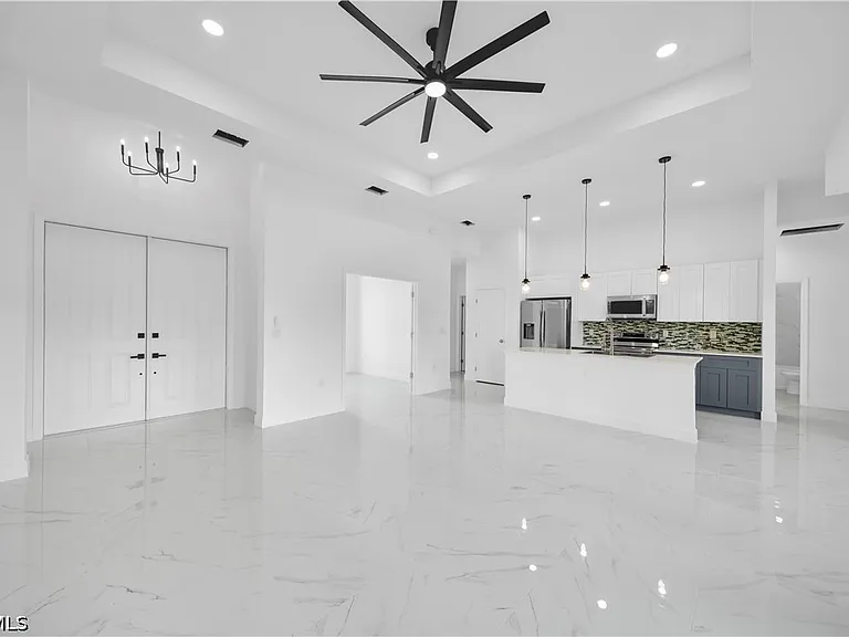 334 Ranch Ave — Photo 5