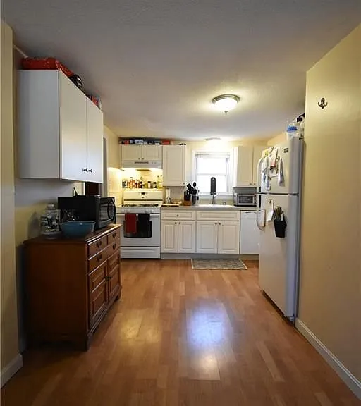 382 Riverside Dr #1 — Photo 3