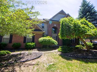 47721 Goff Ct, Canton, MI 48188