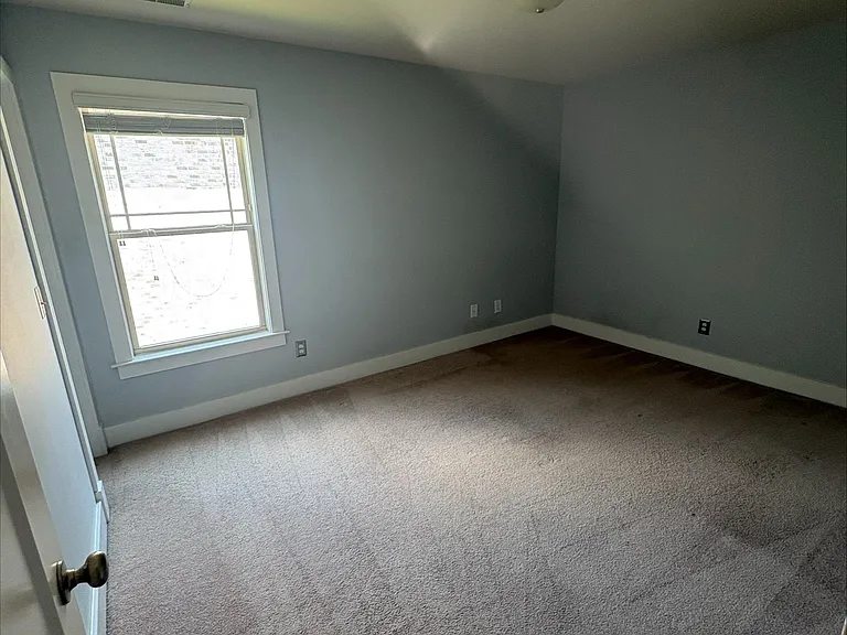 3001 Foust Dr — Photo 2
