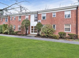 12 Wildwood Rd APT B21, Hartsdale, NY 10530