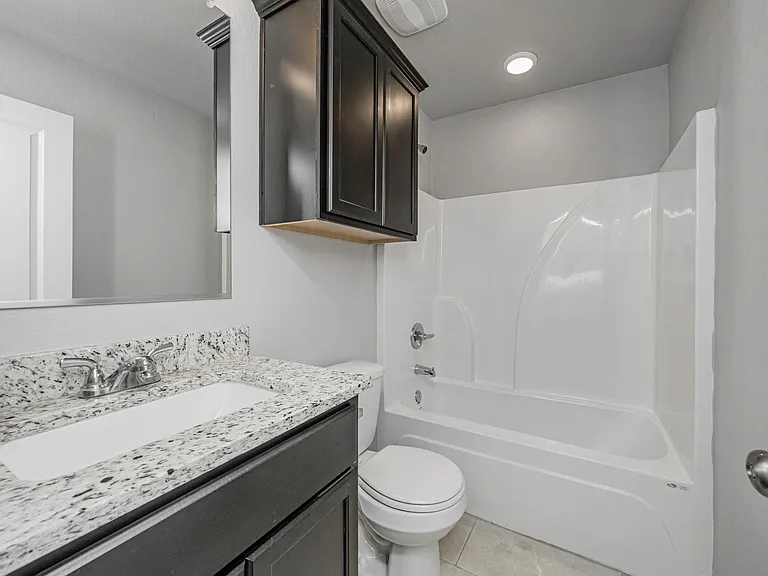 521 Fallbrook Dr — Photo 43