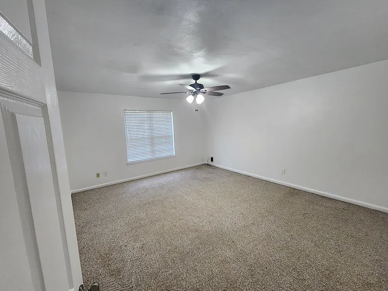 300 Hurdle Dr #A — Photo 15