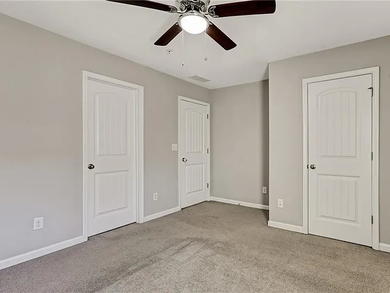 1237 Foxcroft Ln E — Photo 29