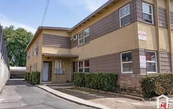 2 bed, 800 sqft, $2,900 — Photo 2