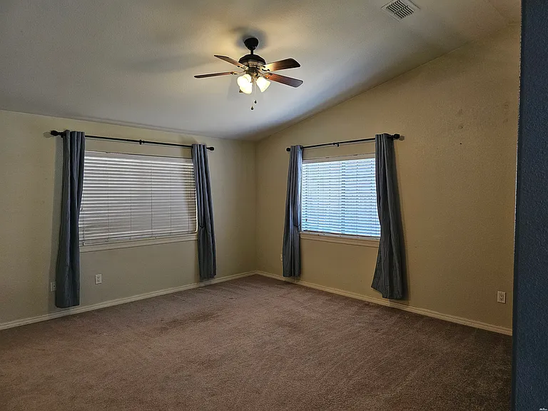 3705 Benjamin Davis Dr — Photo 3