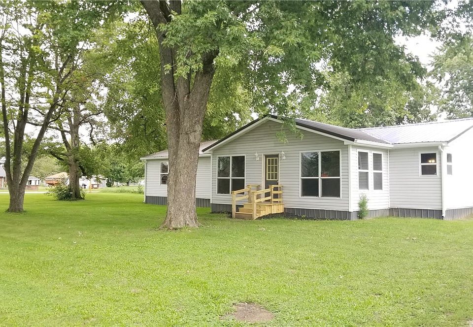 21 N Adams St, Herrick, IL 62431 Zillow