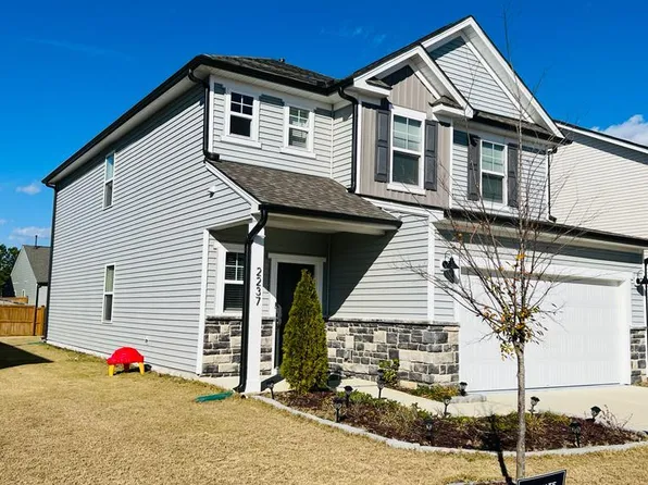 2237 Bethpage Dr, Fuquay Varina, NC 27526