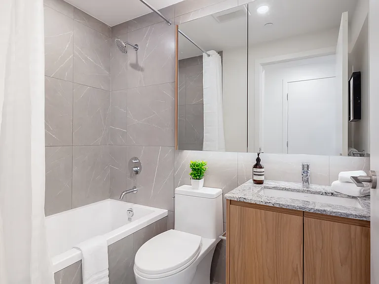 7771 Alderbridge Way — Photo 26