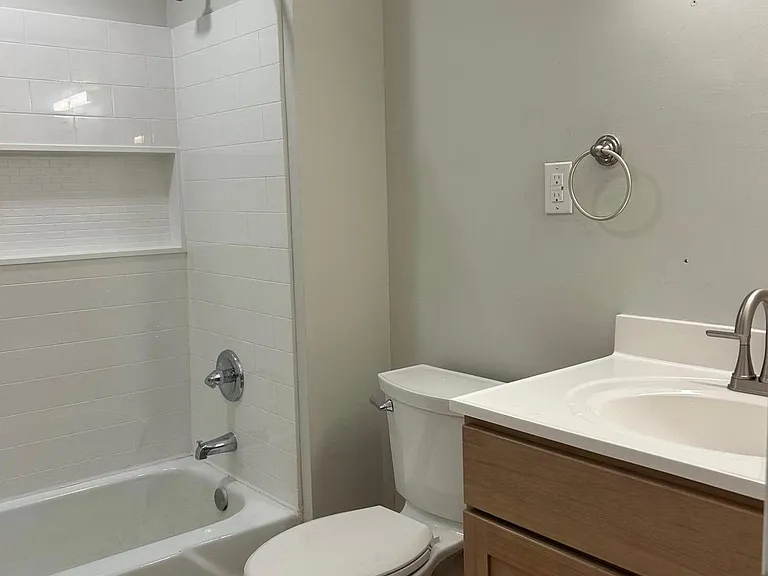 2207 Alta Ave — Photo 9