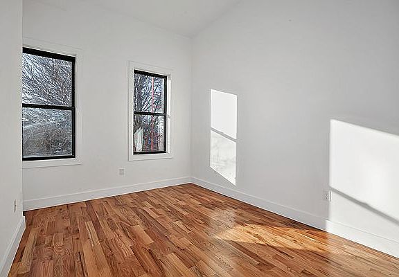 5th image of 716 Quincy St #3
