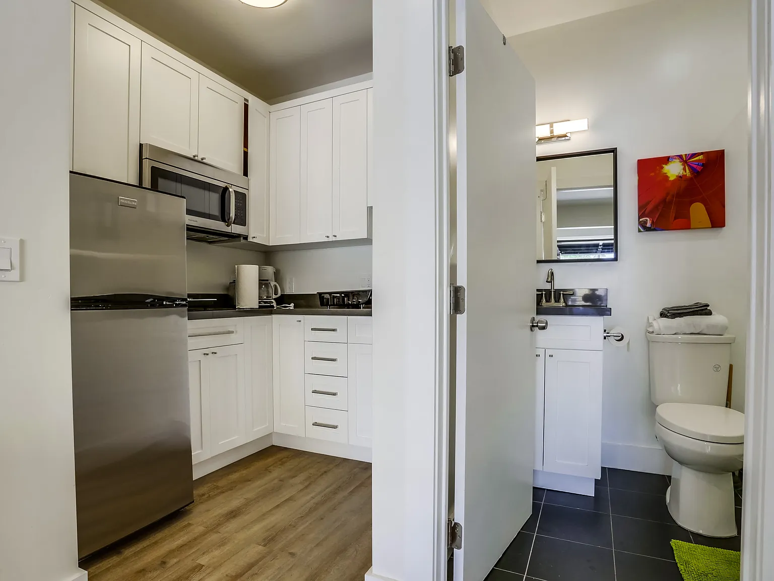Studio, 450 sqft, $2,400 — Photo 3