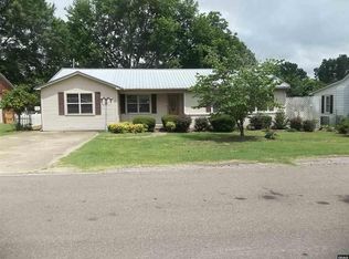 432 Parrish St, Martin, TN 38237