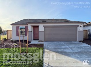 7483 Chadbourne Way, Sacramento, CA 95829
