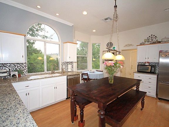 2nd image of 3323 Adam Ct