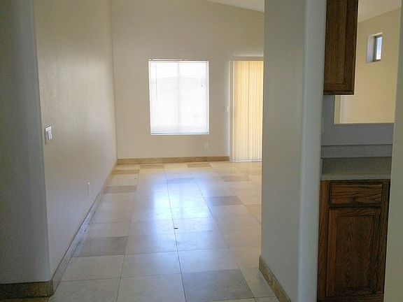 3rd image of 7229 W Sunderland Ave