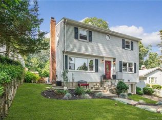 560 Lakeside Dr, Bridgeport, CT 06606