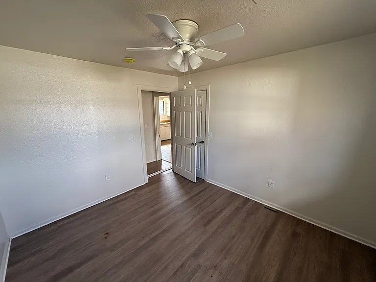 625 Park St — Photo 8