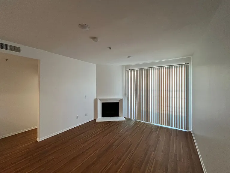 2245 Beverly Glen — Photo 73
