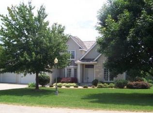 4140 SW Eagle Point Rd, Topeka, KS 66610