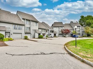 5 Tsienneto Rd UNIT 32, Derry, NH 03038