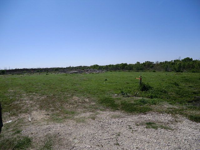 1st image of 215 Biloxi