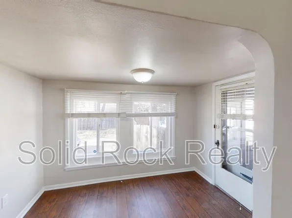 2436-2 E Monument St, Colorado Springs, CO 80909