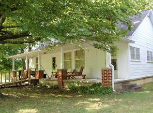135 Depot St, Benton, TN 37307